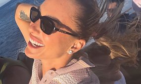 Aryna Sabalenka w obłędnie kusych fatałaszkach zwiedza Grecję. Pochwaliła się też ukochanym [zdjęcia]