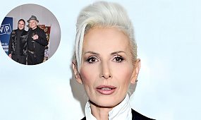 Synowie Kory odcięli się od show-biznesu. Ich podobieństwo do znanej mamy odbiera mowę
