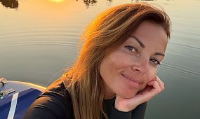 Katarzyna Glinka bezwstydnie pokazała ciało w bikini i uderzyła w hejterów. Internauci nie mają litości: "Starsza pani" [zdjęcia]