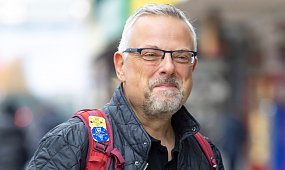Marcin Wrona z Faktów TVN przeżył koszmar po lądowaniu. Jeden SMS zrujnował wszystko