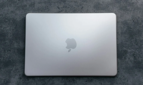 MacBook Air do pracy zdalnej i nie tylko - dlaczego warto go wybrać?