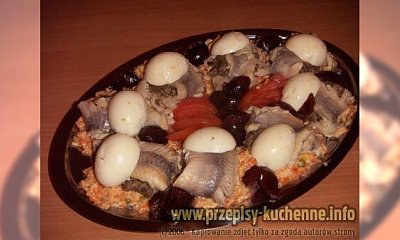Półmisek jarzynowo - śledziowo