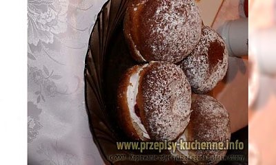 Pączki z bitą śmietaną