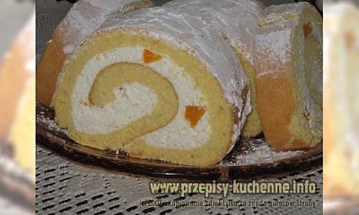 Rolada biała z brzoskwiniami
