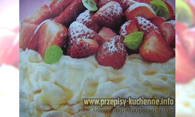 Niebiańska beza truskawkowa