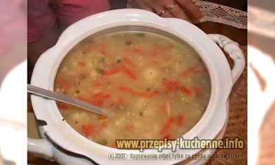 Zupa krupnikowa z marchewką