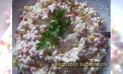 Sałatka z serem feta i pekińską