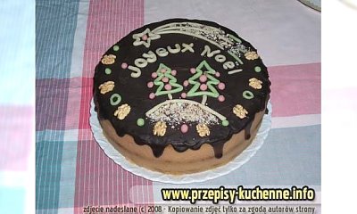 Tort miodowo – orzechowy