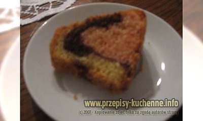 Wspaniała babka trójkolorowa