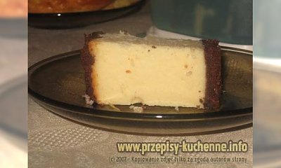 Sernik w ciemnym cieście