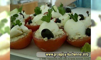 Pomidory faszerowane sosem tatarskim z jajkiem