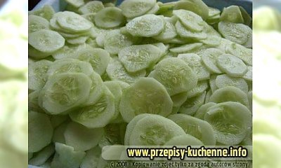 Mizeria z ogórków w śmietanie