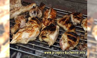 Kurczak z grilla z sosem