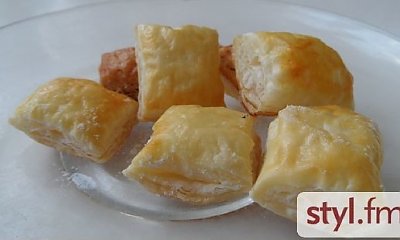 Kwadraciki z ciasta francuskiego
