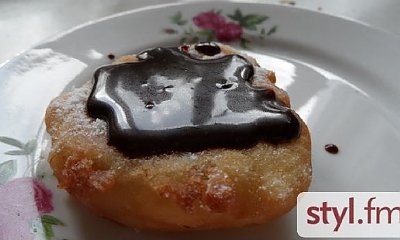 Banany w cieście z polewą