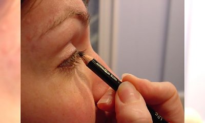 Jak wykonać makijaż smoky eyes?