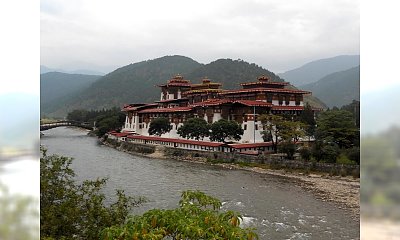 Bhutan - grzmiący smok kontra reszta świata