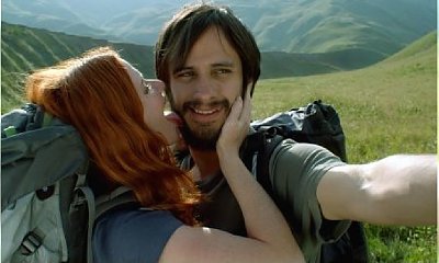 Gael Garcia Bernal jako Zorro i backpacker