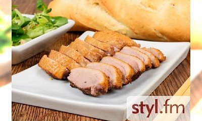 Kaczka w winie śliwkowym