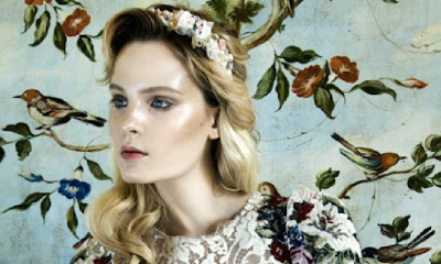Charlotte Tomaszewska w barokowej sesji