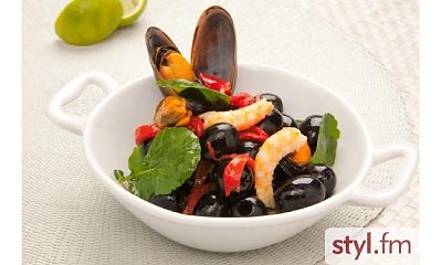 Marynata z hiszpańskimi oliwkami i owocami morza