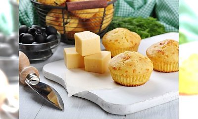 STYLowa kuchnia: muffinki na ostro z żółtym serem