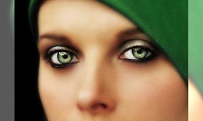 20 Gwiazdorskich makijaży dla zielonych oczu - Inspiracje z czerwonego dywanu