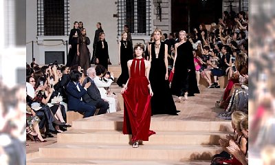 Valentino Haute Couture skopiowało Grę o Tron? Zobacz podobieństwa tych sukni!