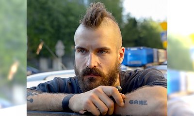 Piotr Stramowski z "Pitbulla" już tak nie wygląda! Broda to jedno, ale co on zrobił z włosami?