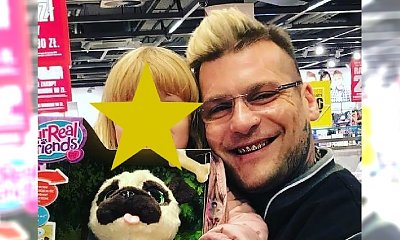 Popek z Gangu Albanii pokazał partnerkę oraz córkę! "Jak dwie krople wody"
