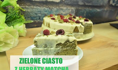 Zielone ciasto matcha z kremem z białej czekolady
