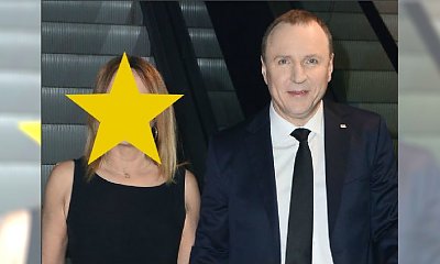 Tak wygląda narzeczona prezesa TVP - Jacka Kurskiego. PIERWSZY RAZ razem na imprezie!