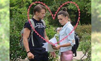 Olga Bołądź i Sebastian Fabijański czytają Kochanowskiego. Nie mógł oderwać od niej wzroku i rąk!