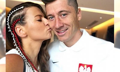 Lewandowska całuje męża, ale Internauci zwracają uwagę na coś innego. "Trenerka, a tłuszczyk się wylewa"