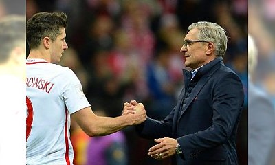 Mundial 2018: Polscy piłkarze żegnają trenera Adama Nawałkę i publikują wspólne zdjęcia. "Czasami niczym ojciec, czasami niczym przyjaciel"