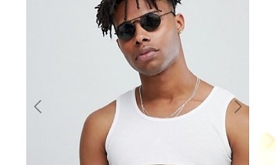 Znana marka lansuje męski crop top. Ledwie zakrywa tors. Seksowny?