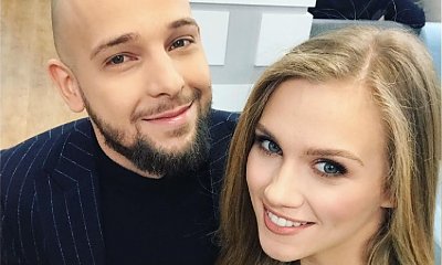 Agnieszka Kaczorowska pokazała ciążowy brzuszek w OPIĘTEJ SPÓDNICY! Już go widać!