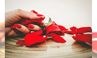 Manicure w kolorach sezonu wiosna-lato 2019