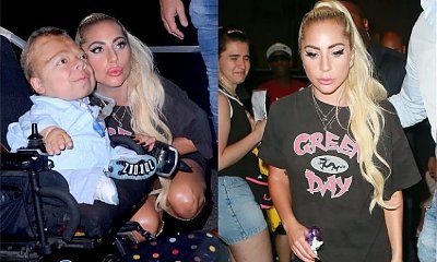 UPS! W tej stylizacji Lady Gaga wygląda jakby zapomniała założyć spodni... Niepełnosprawny fan był zachwycony