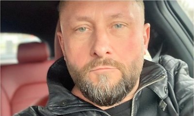 Kamil Durczok nie jechał tylko z psem. W samochodzie była również 20-letnia kobieta