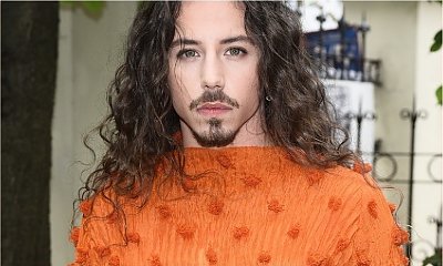 Michał Szpak przefarbował włosy! Nie jest już szatynem. Dobrze mu w takim kolorze?