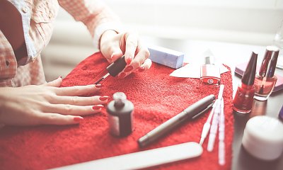 To nie jest zwykły manicure. Te paznokcie to małe dzieła sztuki