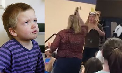 Mama przyszła obejrzeć szkolny występ. Gdy przyszła kolej jej synka, nauczycielka wyrwała mu mikrofon i upokorzyła go (WIDEO)