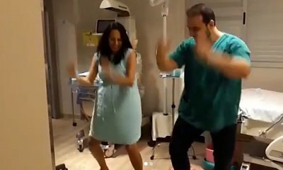 Ginekolog wymyślił innowacyjną metodę, aby ułatwić skurcze. Działa cuda, kobiety zachwycone