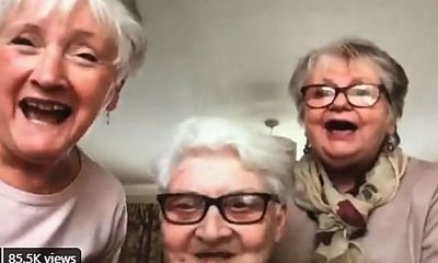 Przeżyły ze sobą wiele trudnych chwil. Teraz, na czas kwarantanny, zdecydowały się zamieszkać razem
