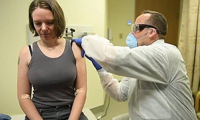 Rozpoczęto testy szczepionki przeciw koronawirusowi. Pierwszą ochotniczką jest 43-latka