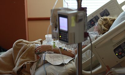 Ministerstwo Zdrowia: 2973 osoby w szpitalu z powodu koronawirusa, 3025 wyzdrowiało