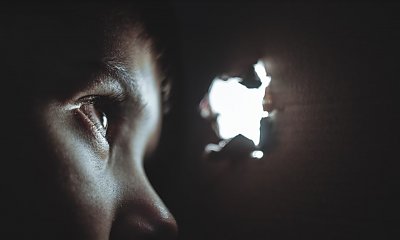 Rodzice zastępczy katowali dzieci. Używali do tego tłuczka. Mężczyzna był wcześniej księdzem