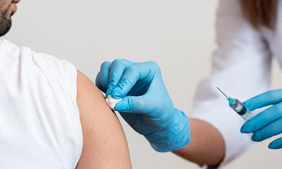 Co czeka osoby, które się zaszczepią? Mogą liczyć na benefity od rządu