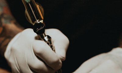 Robisz tatuaż? Sprawdź, jak uniknąć wirusa HCV